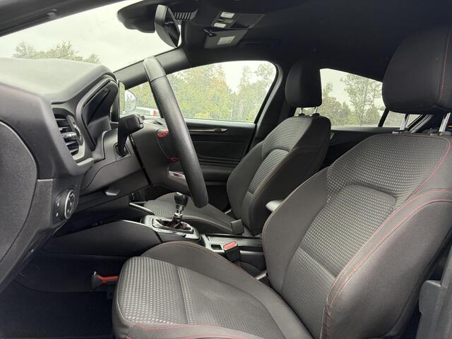 Ford FOCUS 1.0 EcoBoost ST Line Business 2e Eigenaar l Navi l Clima l Cruise l 125pk l Keyless l Pdc V+A l 18 '' Lmv l N.A.P l Apk tot 02-2028