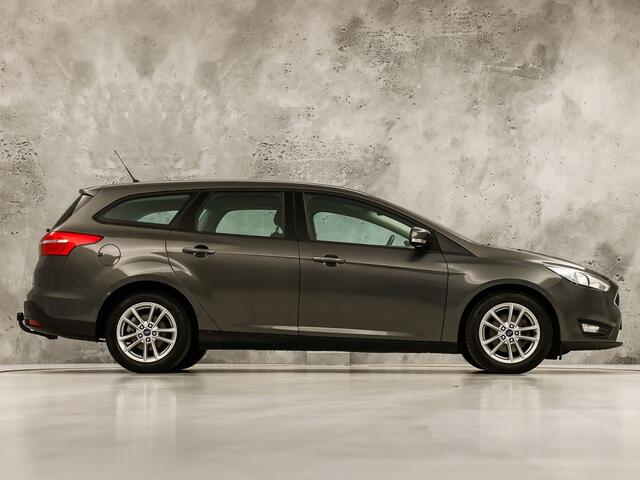 Ford FOCUS Wagon 1.0 Sport (APPLE CARPLAY, GROOT NAVI, CAMERA, CLIMATE, SPORTSTOELEN, TREKHAAK, CRUISE, NIEUWSTAAT)