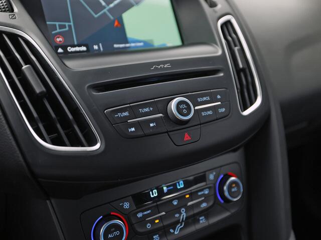Ford FOCUS Wagon 1.0 Sport (APPLE CARPLAY, GROOT NAVI, CAMERA, CLIMATE, SPORTSTOELEN, TREKHAAK, CRUISE, NIEUWSTAAT)