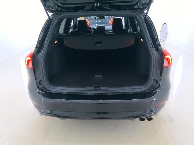 Ford FOCUS 1.0 EcoBoost ST Line Navi Camera Winter Parking pack Ad. Cruise Full LED 18" LM velgen Wagon