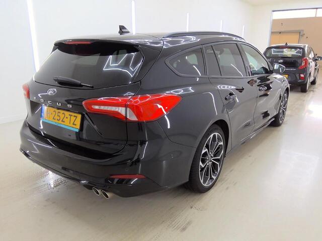 Ford FOCUS 1.0 EcoBoost ST Line Navi Camera Winter Parking pack Ad. Cruise Full LED 18" LM velgen Wagon