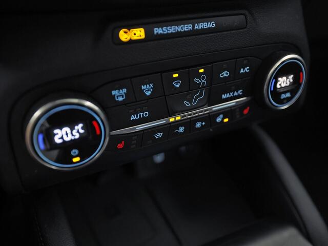 Ford FOCUS 1.0 EcoBoost ST Line 125Pk (PANORAMADAK, APPLE CARPLAY, GROOT NAVI, STUUR/STOELVERWARMING, BANG&OLUFSEN, TREKHAAK, SPORTSTOELEN, GETINT GLAS, ADAPTIVE CRUISE, LED KOPLAMPEN, NIEUWSTAAT)