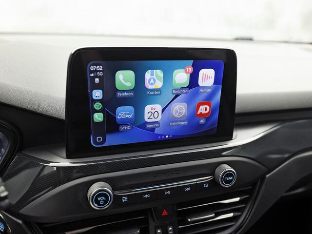 Ford FOCUS Wagon 1.0 EcoBoost ST Line (APPLE CARPLAY, GROOT NAVI, STUUR/STOELVERWARMING, KEYLESS, GETINT GLAS, SPORTSTOELEN, CRUISE, PARKEERSENSOREN, NIEUWSTAAT)