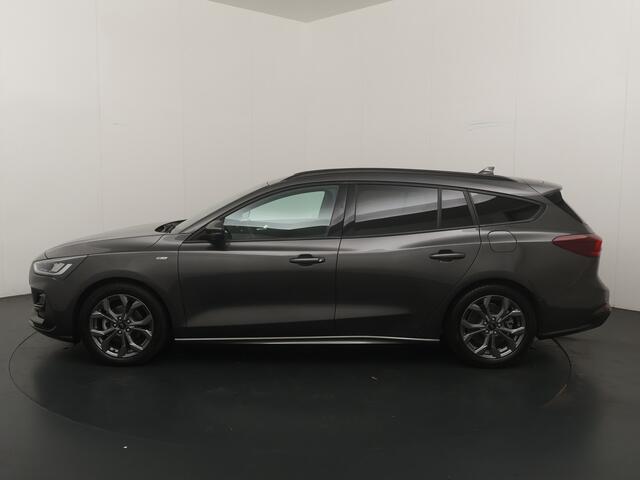 Ford FOCUS Wagon EcoBoost Hybrid 155 pk ST-Line Automaat | Cruise control | Winterpack | Climate control | SYNC 4 | All-season banden |