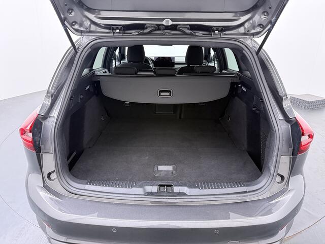 Ford FOCUS Wagon EcoBoost Hybrid 155 pk ST-Line Automaat | Cruise control | Winterpack | Climate control | SYNC 4 | All-season banden |