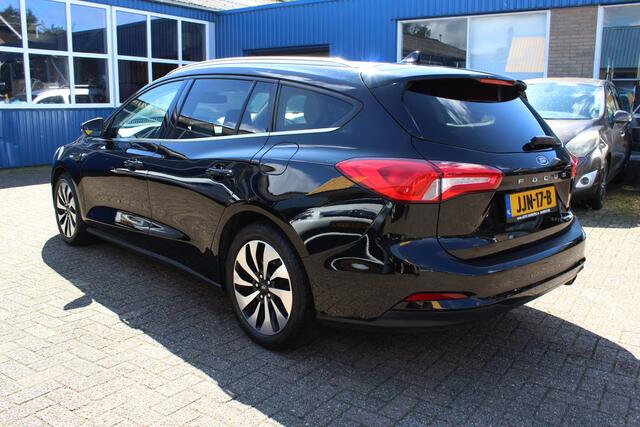 Ford FOCUS Wagon 1.0i "Titanium Business" Cruise - Navi !!! 125 Pk