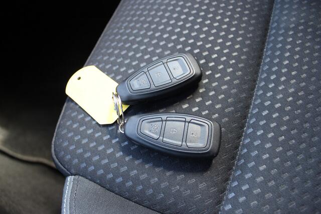 Ford FOCUS Wagon 1.0i "Titanium Business" Cruise - Navi !!! 125 Pk