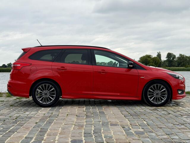 Ford FOCUS 1.5 EcoBoost ST Business|183PK|Nieuwe Distributie