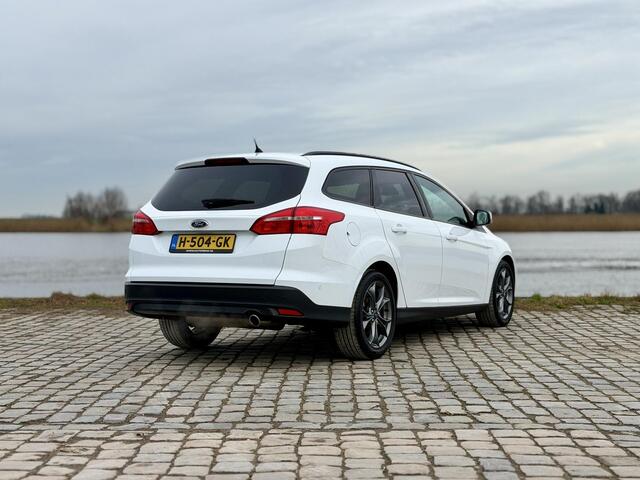 Ford FOCUS Wagon 1.5 Titanium|17"LM|Stoel/Stuur Verwarming