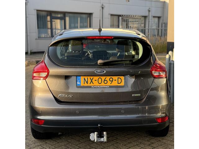 Ford FOCUS 1.0 Lease Edition 125PK | 2e Eigenaar | NL AUTO | NAP | Trekhaak | Navigatie | Airco | Cruise Control | Parkeersensoren | Lichtmetalen Velgen | APK tot 04-05-2027 |