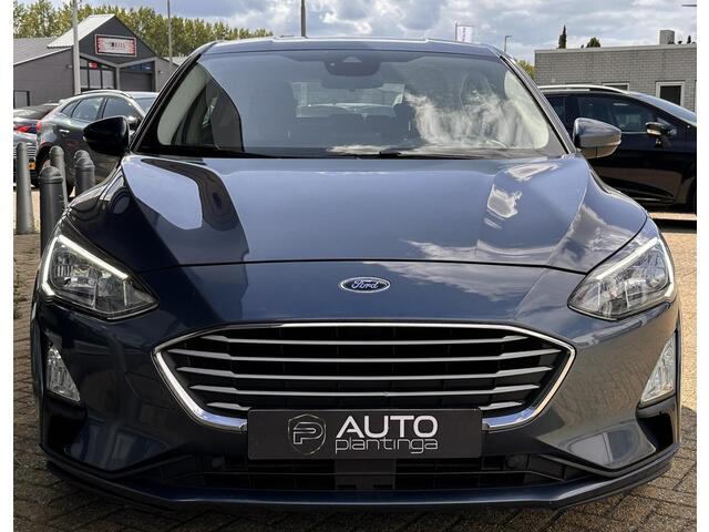Ford FOCUS 1.0 EcoBoost Trend Edition Business 125PK | NL AUTO | NAP | Parkeersensoren Voor en Achter | Airco | Navigatie | Cruise Control | Lichtmetalen Velgen | 2 Sleutels |