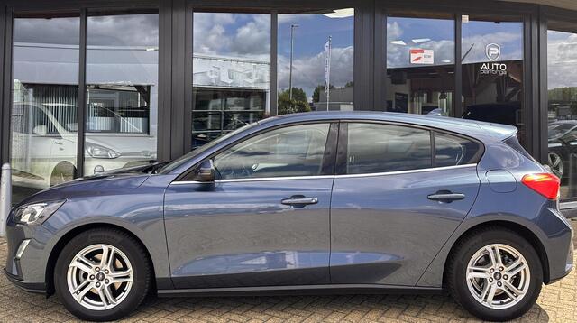 Ford FOCUS 1.0 EcoBoost Trend Edition Business 125PK | NL AUTO | NAP | Parkeersensoren Voor en Achter | Airco | Navigatie | Cruise Control | Lichtmetalen Velgen | 2 Sleutels |
