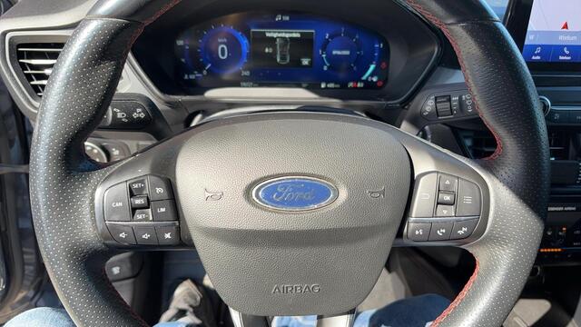 Ford FOCUS Wagon 1.5 EcoBlue ST Line X Business TREKHAAK / FULL LED / CAMERA / STOELVERW / KEYLESS / STUURVERW / CARPLAY / NL-AUTO