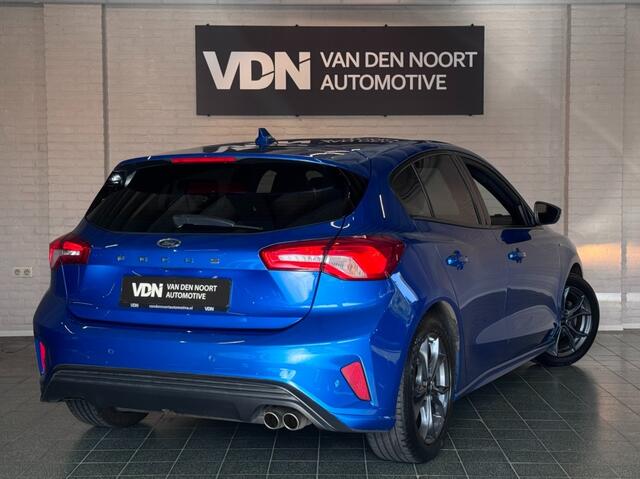 Ford FOCUS 1.0 EcoBoost ST Line Business Trekhaak Navi ACC Smartlink 17''