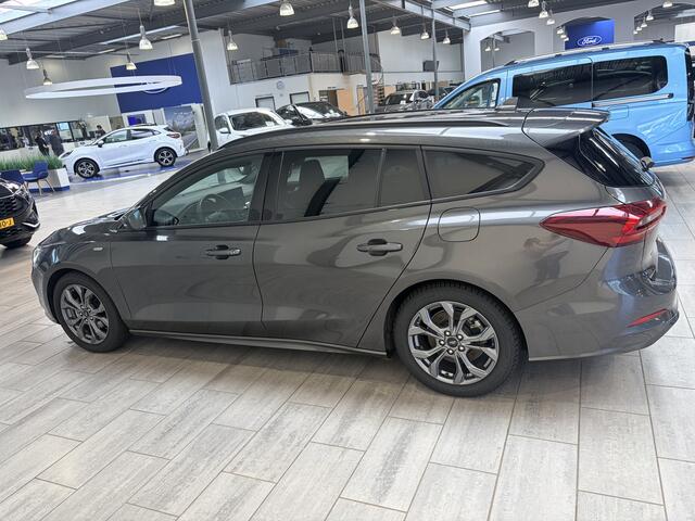 Ford FOCUS Wagon EcoBoost Hybrid 155 pk ST Line X | Winter Pack | Matrix LED | Adapt. Cruise | AGR Stoel | Elektrische Achterklep | Winterpack | SYNC 4 |