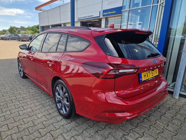 Ford FOCUS Wagon 1.0 EcoBoost Hybrid ST Line X Bellen voor bezichtiging | Fantastic Red | Winterpack | Driver Ass Pack | Camera | Origin NL Auto |