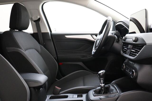 Ford FOCUS Wagon 1.5 ECOBOOST TITANIUM BUSINESS -CAMERA|STOEL/STUURVERW.|KEYLESS|LED|CARPLAY|PRIVACY.GLAS|TREKHAAK|16"