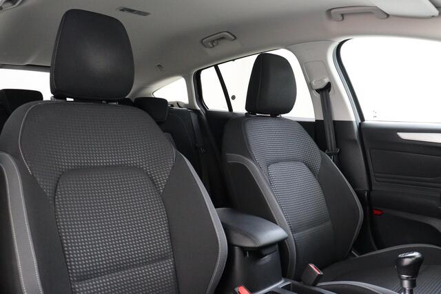 Ford FOCUS Wagon 1.5 ECOBOOST TITANIUM BUSINESS -CAMERA|STOEL/STUURVERW.|KEYLESS|LED|CARPLAY|PRIVACY.GLAS|TREKHAAK|16"