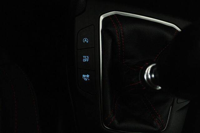 Ford FOCUS 1.0 EcoBoost Titanium Business (CAMERA, NAVIGATIE, CRUISE CONTROL, PARKEERSENSOREN)