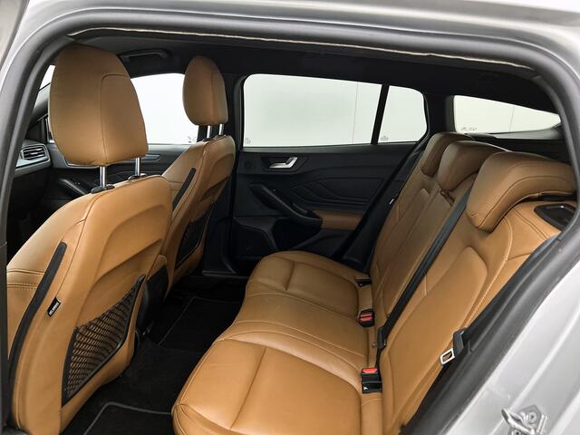 Ford FOCUS Wagon 1.5 Automaat 150PK Active X Business / Trekhaak / Leder / Standkachel / B&O Radio / Pdc+Camera / Apk 11-2026