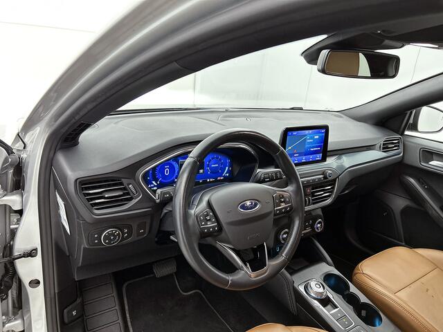 Ford FOCUS Wagon 1.5 Automaat 150PK Active X Business / Trekhaak / Leder / Standkachel / B&O Radio / Pdc+Camera / Apk 11-2026