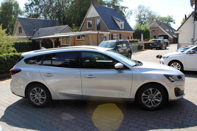 Ford FOCUS 1.0 EcoBoost Hybrid Titanium - Navi - Cruise - Climate - LED