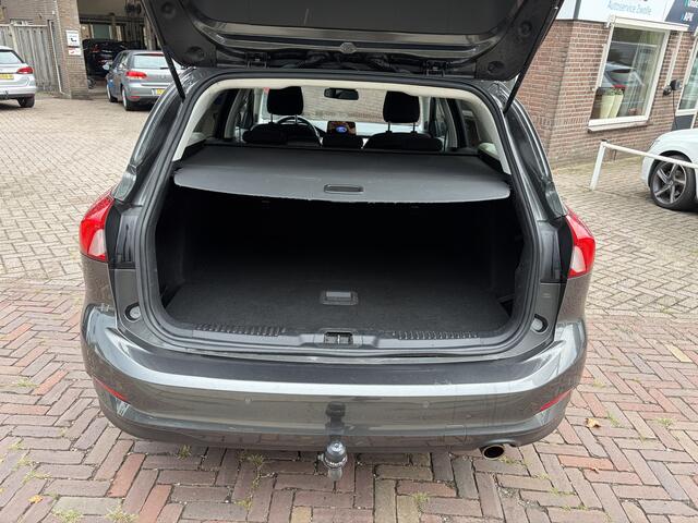 Ford FOCUS Wagon 1.0 EcoBoost Titanium Business TREKHAAK WINTER PACK PDC CARPLAY