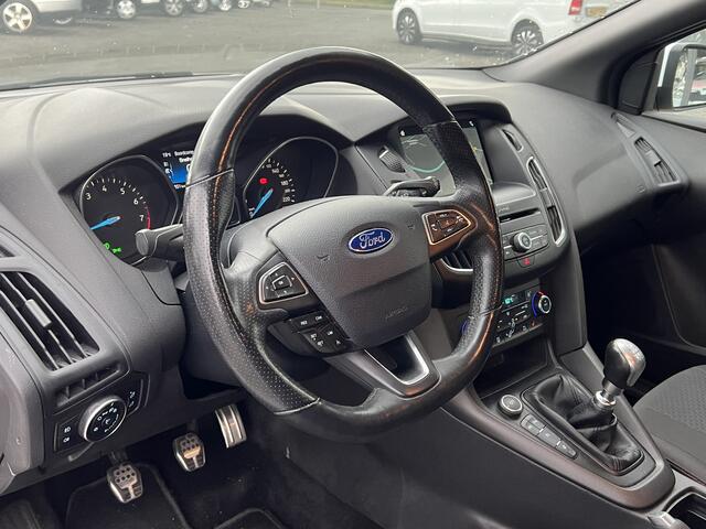 Ford FOCUS Wagon 1.0 ST-Line | Nieuw binnen | Stoel en stuurverwarming | Navi | PDC | 141 PK