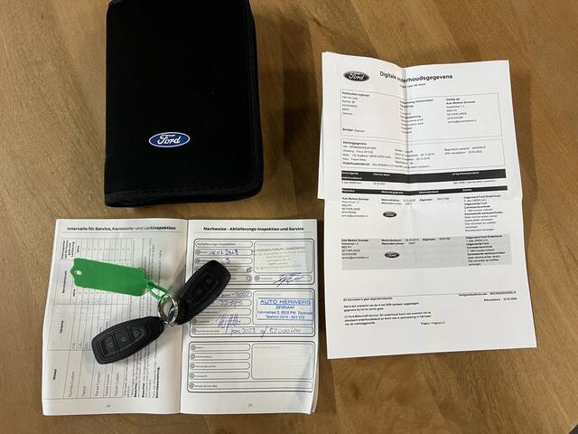 Ford FOCUS Wagon 1.0 ST-Line | Nieuw binnen | Stoel en stuurverwarming | Navi | PDC | 141 PK