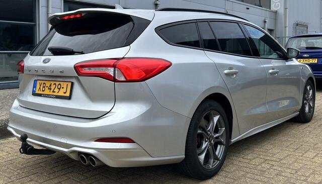Ford FOCUS Wagon 1.5 EcoBoost ST Line Business 182PK | Volledig Dealeronderhouden | 2e Eigenaar | NL AUTO | NAP | Wegklapbare Trekhaak | Elektrische Stoel | Half Leder | Stoelverwarming | Stuurverwarming | Voorruitverwarming | Navigatie |