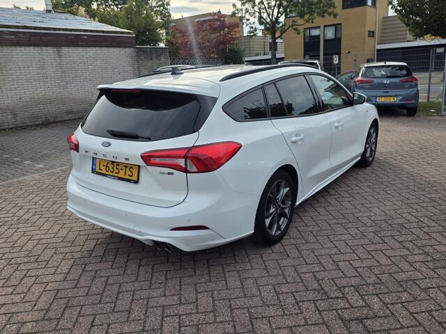Ford FOCUS Wagon 1.0 EBH ST L. XBns