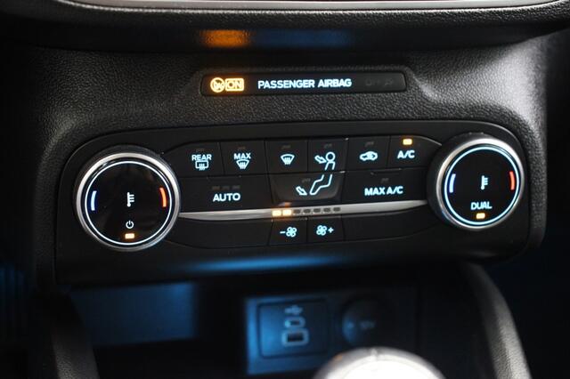 Ford FOCUS Wagon 1.0 EcoBoost Hybrid Titanium Style - Carplay, Camera, Clima, Blind Spot