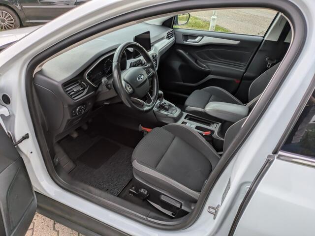 Ford FOCUS 1.0 EcoBoost Trend Edition Business I Nieuwe distributie! I Elek. Trekhaak I Stoelv.w. I Navi I Clima I Cruise I Lane assist