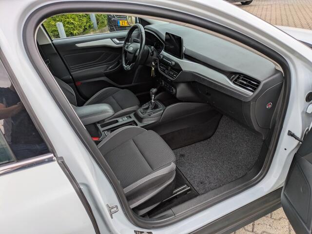 Ford FOCUS 1.0 EcoBoost Trend Edition Business I Nieuwe distributie! I Elek. Trekhaak I Stoelv.w. I Navi I Clima I Cruise I Lane assist