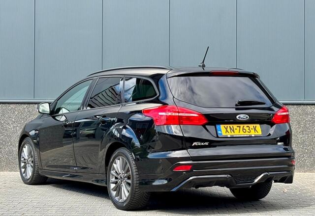 Ford FOCUS Wagon 1.0 ST-line 140PK Carplay | Stoelverwarming | PDC