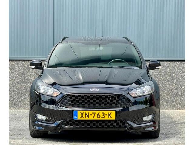 Ford FOCUS Wagon 1.0 ST-line 140PK Carplay | Stoelverwarming | PDC