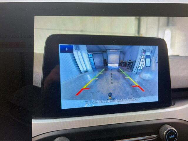 Ford FOCUS Wagon 1.0 EcoB. Tr Ed. bns TREKHAAK / CAMERA / CARPLAY / ANDROID / DAB+ / NAVI / AIRCO / CRUISE
