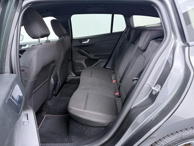 Ford FOCUS Wagon EcoBoost Hybrid 155 pk ST-Line X | Winterpack | AGR | Adapt. cruise | El. a. klep | Matrix LED | Groot scherm | 4 seiz. banden