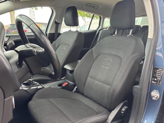 Ford FOCUS Wagon 1.0 EcoBoost Active Business | Stoel & Stuurverwarming | Apple Carplay | Parkeersensoren | Lane Assist