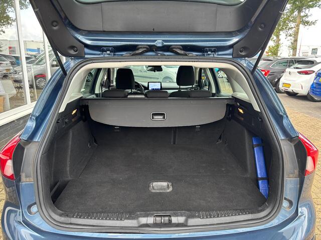 Ford FOCUS Wagon 1.0 EcoBoost Active Business | Stoel & Stuurverwarming | Apple Carplay | Parkeersensoren | Lane Assist