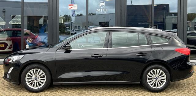 Ford FOCUS Wagon 1.0 EcoBoost Titanium Business 125PK | 2e Eigenaar | NL AUTO | NAP | Dealeronderhouden | Elektrische Trekhaak | Parkeersensoren | Carplay | Navigatie | Cruise Control | Navigatie |
