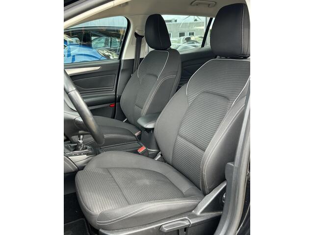 Ford FOCUS Wagon 1.0 EcoBoost Titanium Business 125PK | 2e Eigenaar | NL AUTO | NAP | Dealeronderhouden | Elektrische Trekhaak | Parkeersensoren | Carplay | Navigatie | Cruise Control | Navigatie |