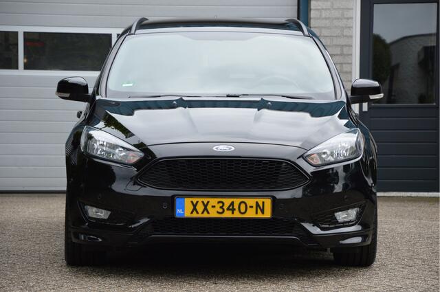 Ford FOCUS Wagon 1.0 ST-LINE | NAVI | CRUISE | PDC | AIRCO | TREKHAAK | STOEL/STUURVERW | ENZ