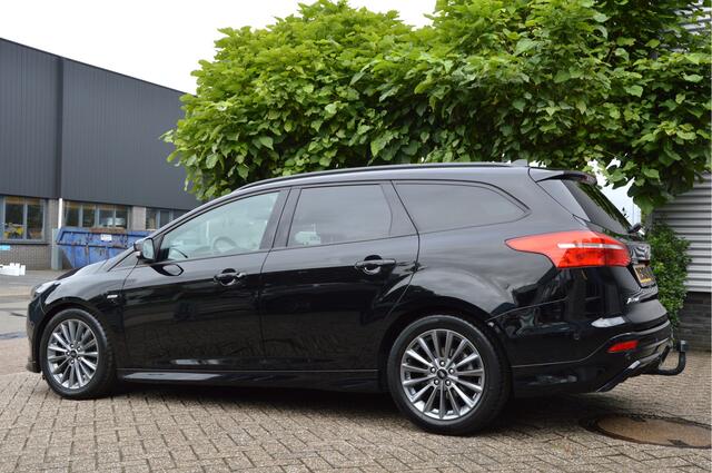 Ford FOCUS Wagon 1.0 ST-LINE | NAVI | CRUISE | PDC | AIRCO | TREKHAAK | STOEL/STUURVERW | ENZ