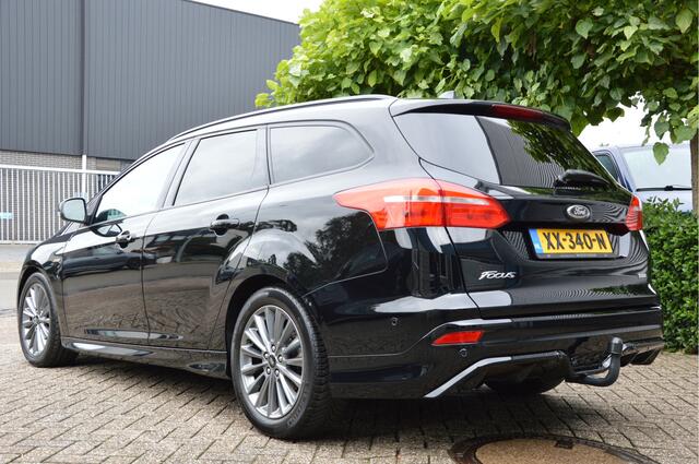 Ford FOCUS Wagon 1.0 ST-LINE | NAVI | CRUISE | PDC | AIRCO | TREKHAAK | STOEL/STUURVERW | ENZ