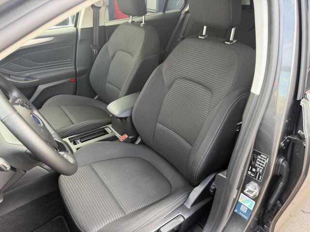 Ford FOCUS Wagon 1.0 EcoBoost Hybrid Titanium