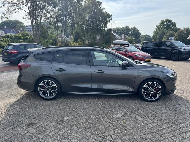 Ford FOCUS Wagon 1.0 EcoBoost Hybrid ST Line X 155pk Automaat | Driver Assistance Pack | Trekhaak afneembaar | AGR stoel | 18 inch Lichtmetaal | Winterpack | Bang&Olufsen | Elektrsiche achterklep