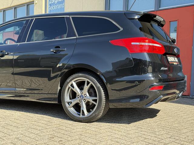 Ford FOCUS Wagon 1.0 Titanium ST-Line, Parkassist, Camera,Navigatie