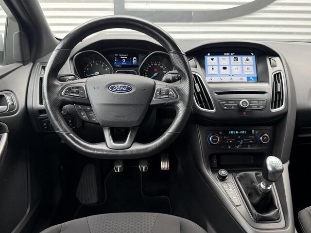 Ford FOCUS Wagon 1.5 ST-Line 1e Eigenaar|Carplay|Cruise|Trekhaak|Stoel+stuurverw|PDC V+A|Elek ramen|APK tot 07-2027