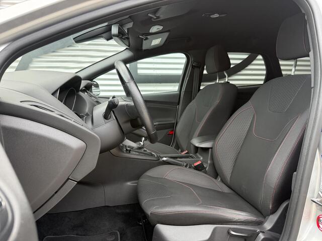 Ford FOCUS Wagon 1.5 ST-Line 1e Eigenaar|Carplay|Cruise|Trekhaak|Stoel+stuurverw|PDC V+A|Elek ramen|APK tot 07-2027